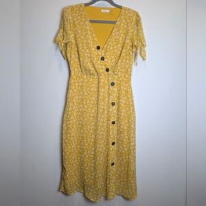 Yellow and White Floral Cottagecore Faux Wrap Short Sleeve Midi Dress Size Large